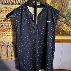 Nike Dri-FIT Standard Fit Top in Navy and White